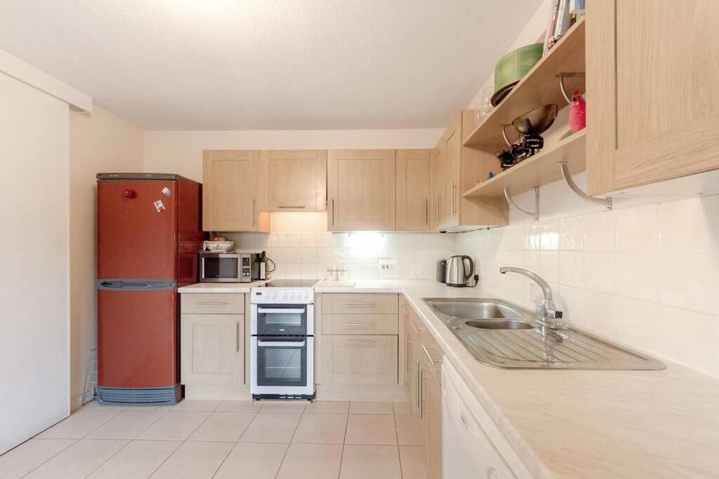 Spacious Two Double Bedroom Flat London Exterior foto