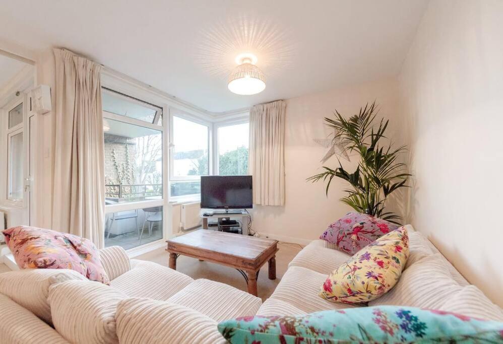 Spacious Two Double Bedroom Flat London Exterior foto
