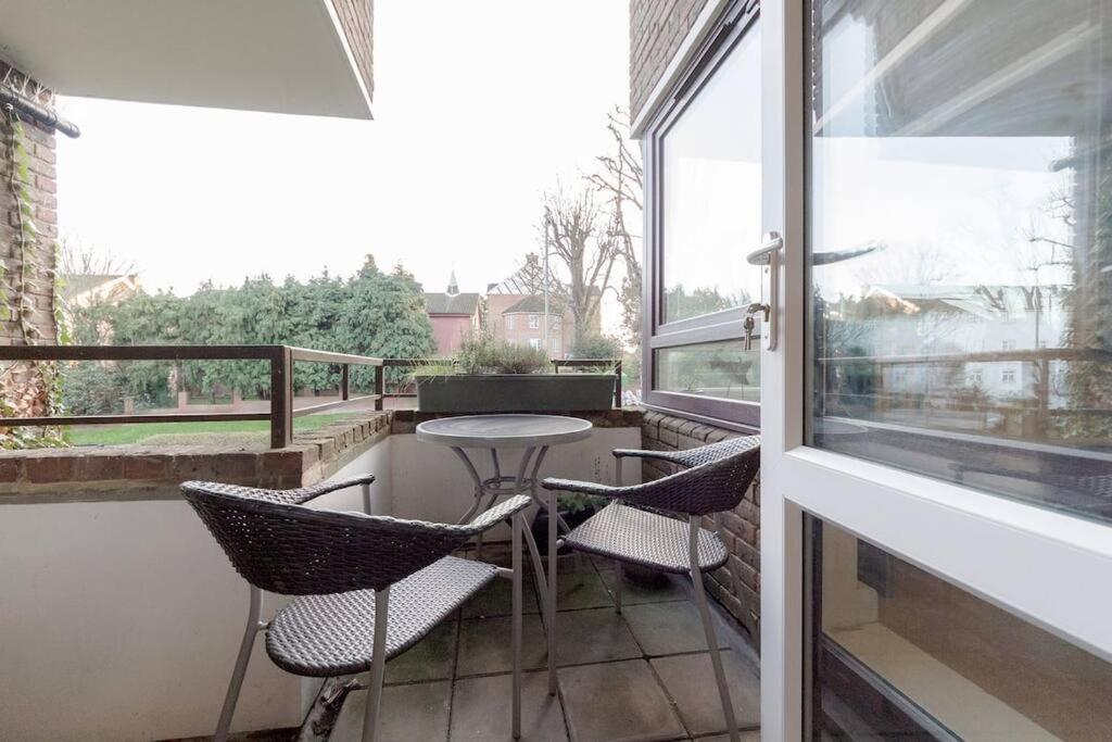 Spacious Two Double Bedroom Flat London Exterior foto