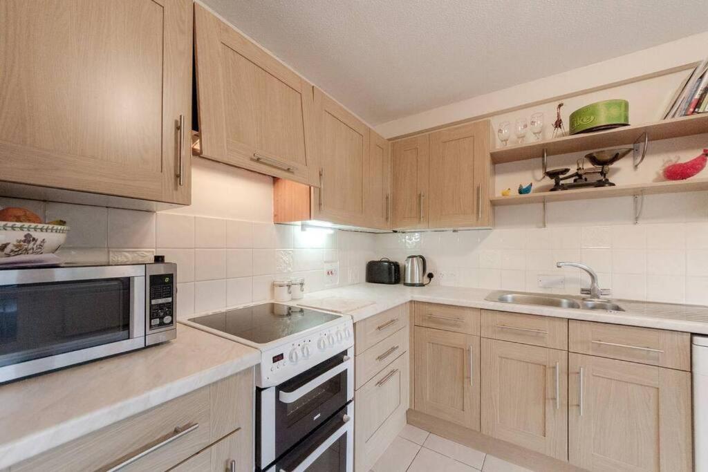 Spacious Two Double Bedroom Flat London Exterior foto